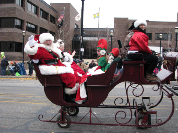 Mark Your Calendars for These 2021 ILLINOISouth Christmas Events