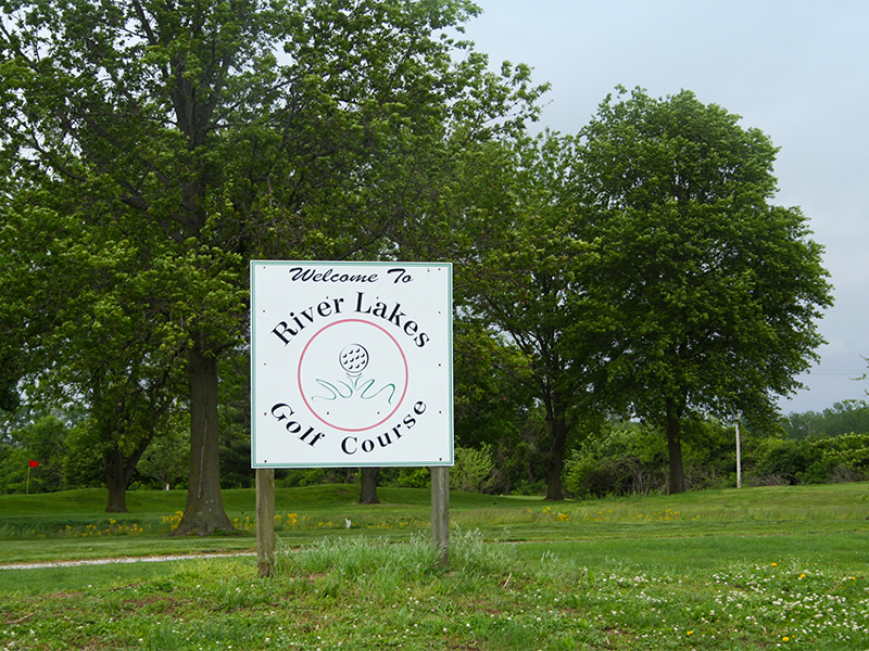 River Lakes Golf Course